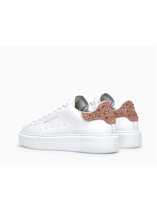 sneakers crime london | 2870910